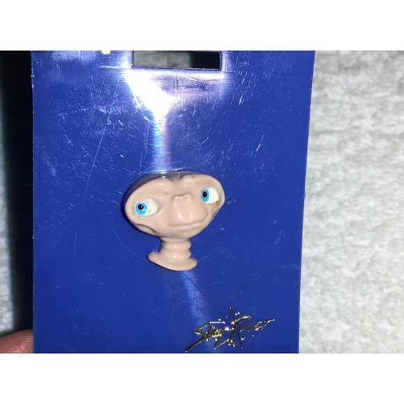 Universal Studio E.T. Lapel Pin - Picture 12 of 13